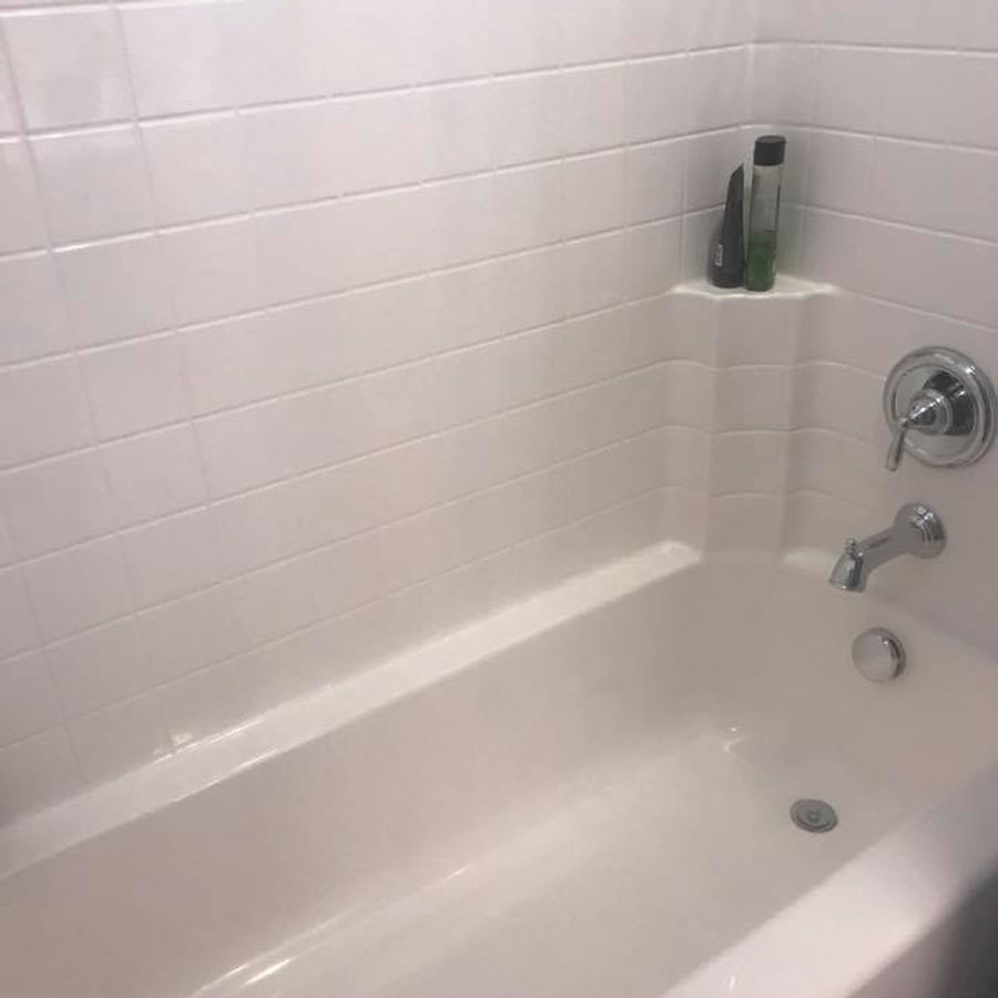 A clean kitchen sink